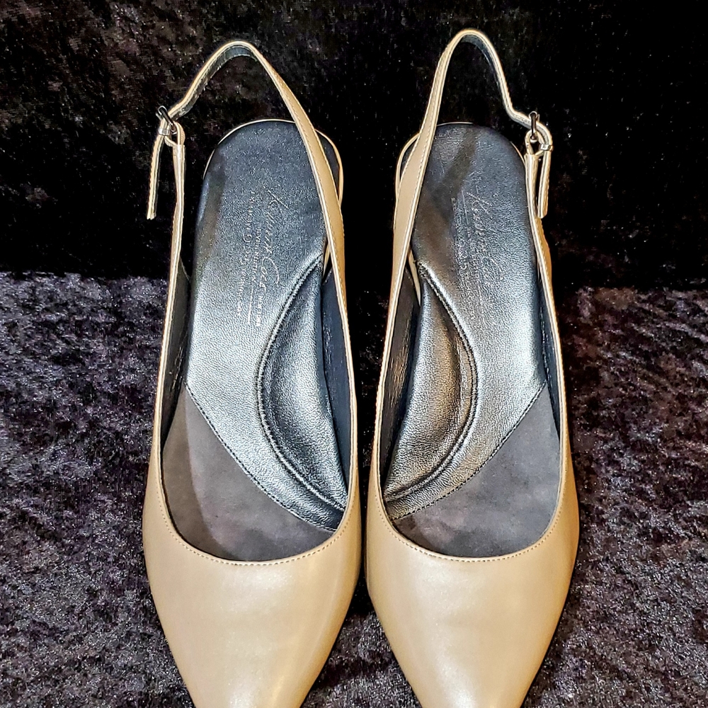 Kenneth Cole New York Tan Slingback Heels